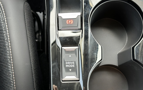 peugeot-208-1-2-puretech-100ch-s-s-allure - 781854713
