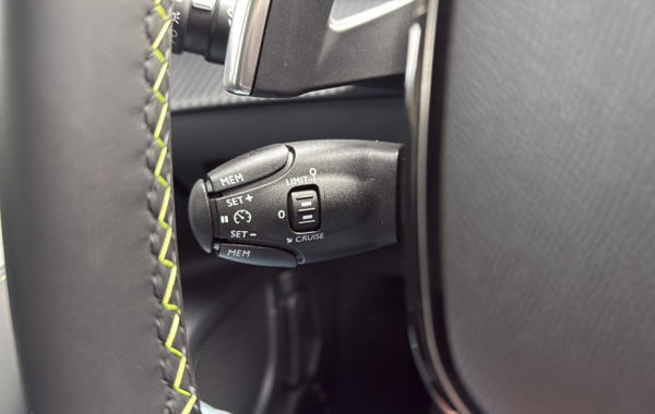 peugeot-2008-1-2-puretech-130ch-s-s-gt-eat8 - 801644713