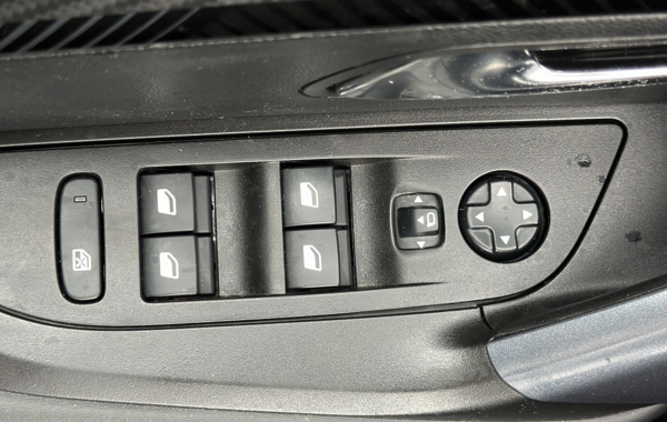 peugeot-2008-1-2-puretech-130ch-s-s-allure-business - 808204713