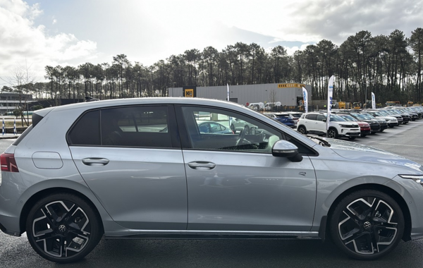 volkswagen-golf-viii-1-5-etsi-evo2-150ch-r-line-edition-dsg7 - 828454713