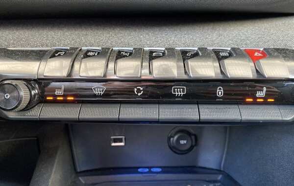 peugeot-3008-1-5-bluehdi-130ch-e6-c-allure-s-s-eat8 - 831324713