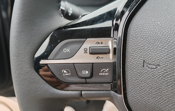 peugeot-308-1-5-bluehdi-130ch-s-s-allure-eat8 - 834044713