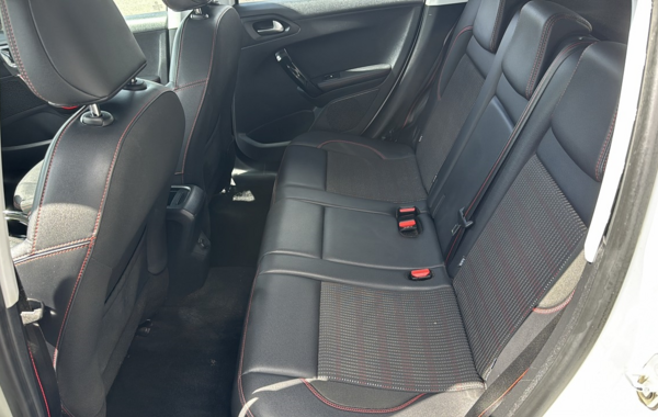 peugeot-2008-1-2-puretech-130ch-gt-line-s-s - 838494713