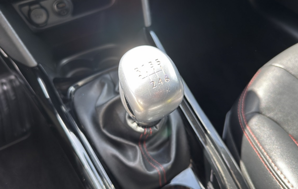 peugeot-2008-1-2-puretech-130ch-gt-line-s-s - 838494713
