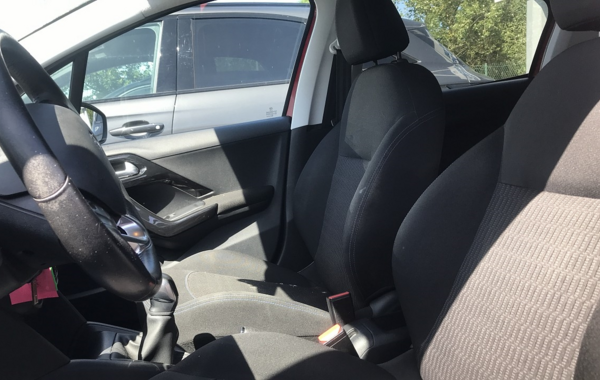 peugeot-208-1-2-puretech-82ch-style-5p - 842764713