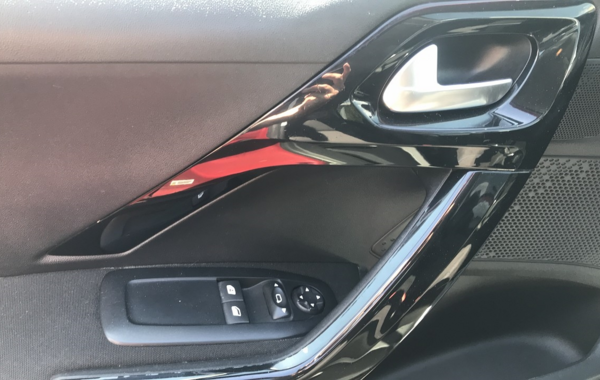 peugeot-208-1-2-puretech-82ch-style-5p - 842764713