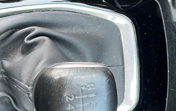 peugeot-2008-1-2-puretech-130ch-s-s-allure - 843534713