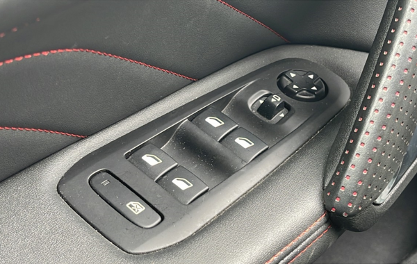 peugeot-308-1-2-puretech-130ch-e6-c-s-s-gt-line-eat8 - 849704713