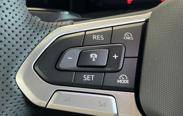volkswagen-golf-viii-2-0-tdi-150ch-r-line-dsg7 - 850374713