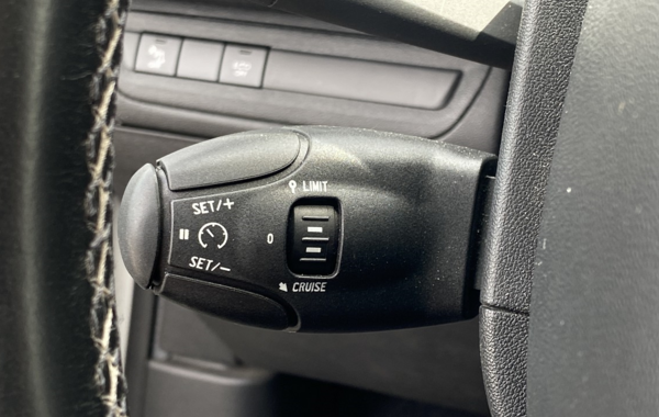 peugeot-2008-1-2-puretech-110ch-allure-s-s - 854524713