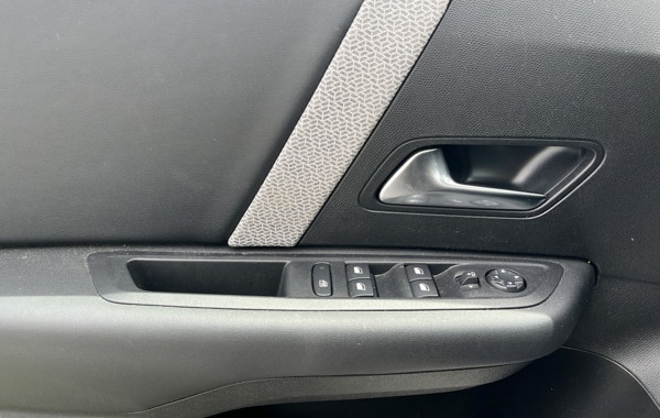 citroen-c4-1-5-bluehdi-130ch-s-s-max-automatique - 856994713