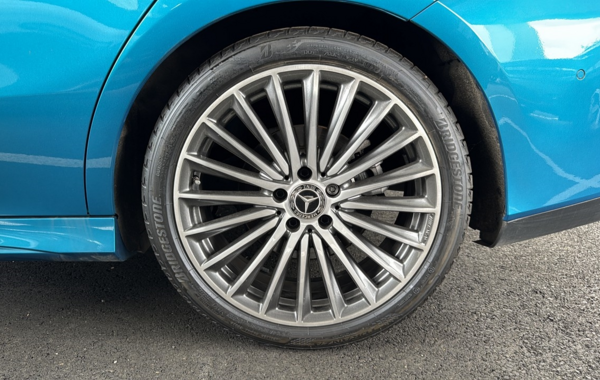 mercedes-cla-shooting-brake-200-163ch-amg-line-7g-dct - 857974713