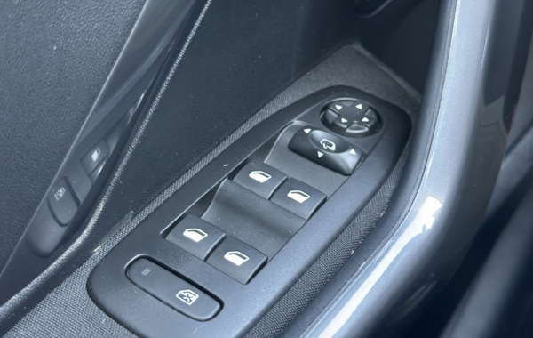 peugeot-2008-1-5-bluehdi-100ch-e6-c-style-s-s-bvm5 - 865944713