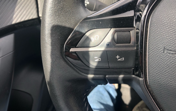 peugeot-2008-1-2-puretech-130ch-s-s-allure - 868444713