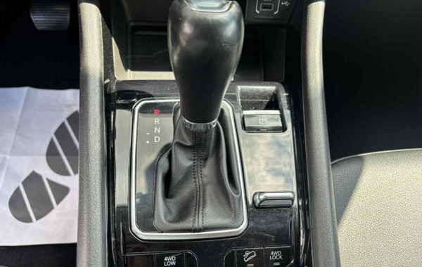 jeep-compass-1-3-turbo-t4-190ch-phev-4xe-limited-at6-eawd - 868644713