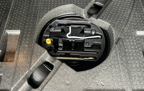 peugeot-308-sw-1-2-puretech-130ch-e6-3-s-s-allure-eat8 - 870724713