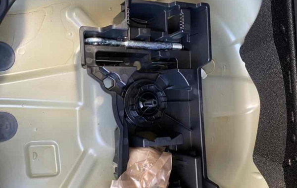 citroen-c4-1-2-hybride-145ch-s-s-plus-automatique - 873214713