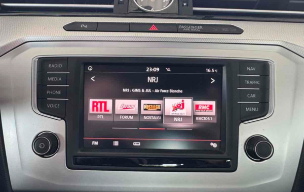 volkswagen-passat-1-6-tdi-120ch-bluemotion-technology-confortline - 875474713