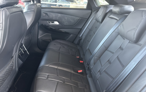 ds-ds-7-crossback-e-tense-225ch-louvre - 875504713