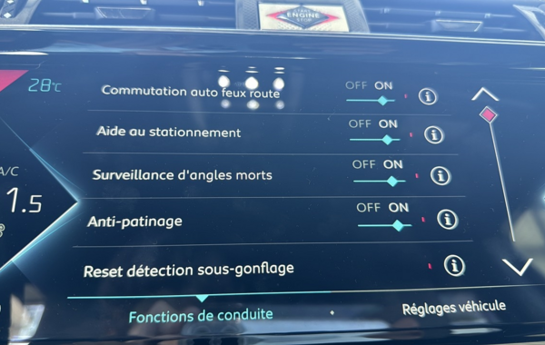 ds-ds-7-crossback-e-tense-225ch-louvre - 875504713