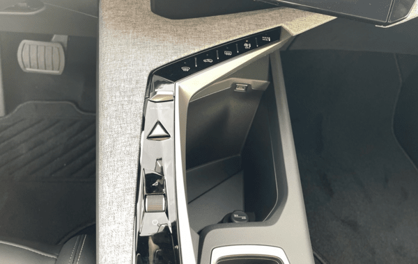 peugeot-5008-hybrid-145ch-allure-e-dcs6 - 875584713