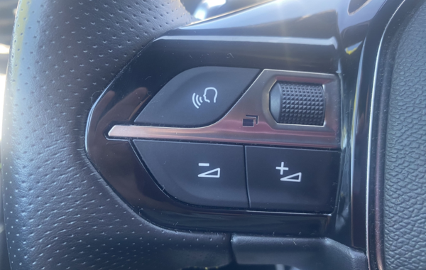 peugeot-208-1-2-puretech-130ch-s-s-gt-eat8 - 878234713