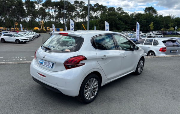 peugeot-208-1-2-puretech-110ch-allure-s-s-eat6-5cv-5p - 878354713