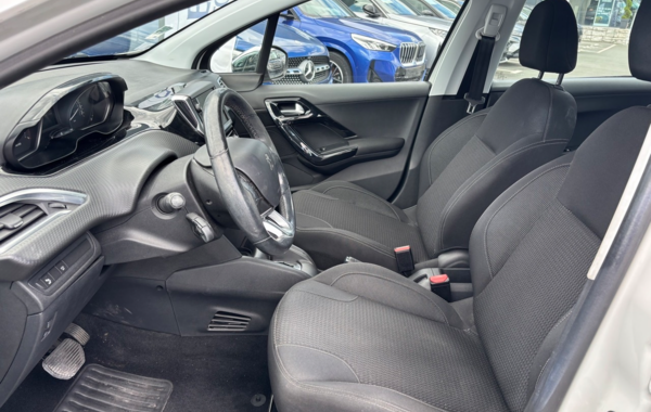 peugeot-208-1-2-puretech-110ch-allure-s-s-eat6-5cv-5p - 878354713