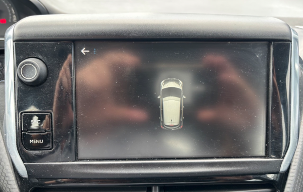 peugeot-208-1-2-puretech-110ch-allure-s-s-eat6-5cv-5p - 878354713