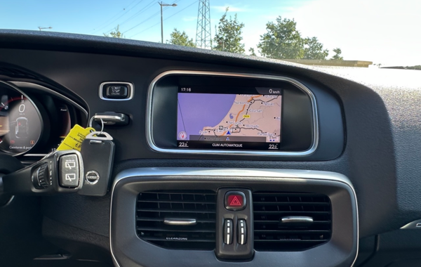 volvo-v40-cross-country-d3-adblue-150ch - 878544713
