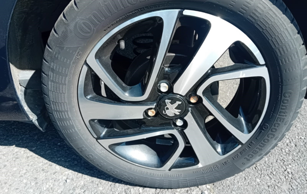 peugeot-108-1-2-puretech-allure-5p - 878624713