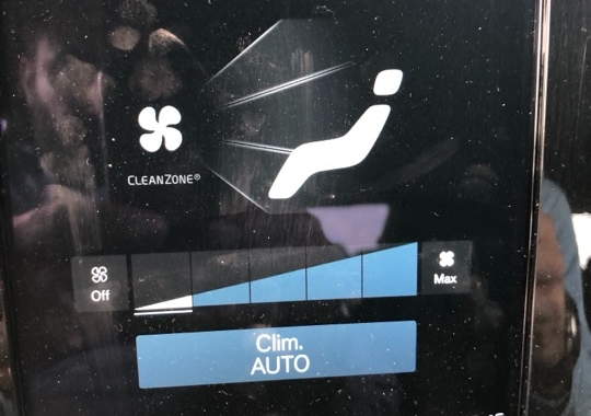 volvo-xc40-t2-129ch-r-design-geartronic-8 - 883634713