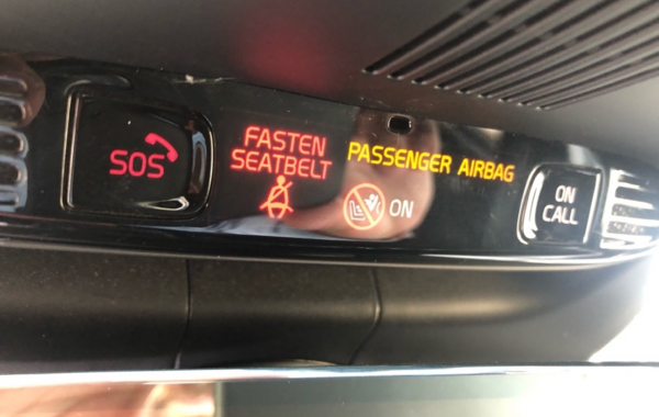 volvo-xc40-t2-129ch-r-design-geartronic-8 - 883634713