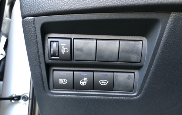 toyota-yaris-cross-130h-design-my25 - 883704713