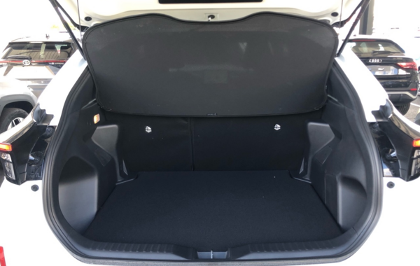 toyota-yaris-cross-130h-design-my25 - 883704713