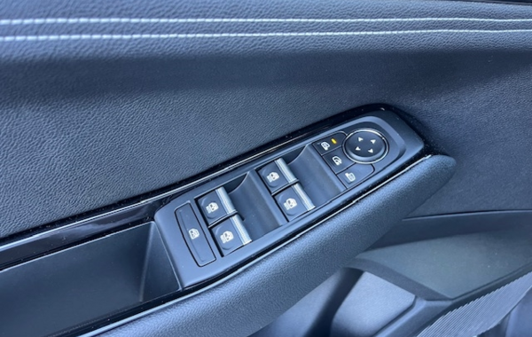 renault-austral-1-2-e-tech-full-hybrid-200ch-techno-25 - 883924713