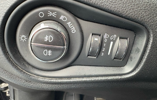 jeep-renegade-1-6-multijet-s-s-120ch-limited - 884514713