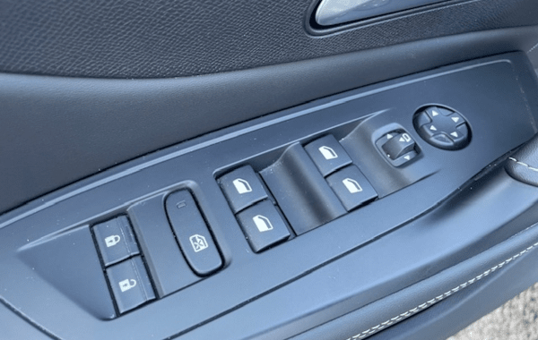 peugeot-308-sw-1-2-puretech-130ch-s-s-gt-eat8 - 885514713