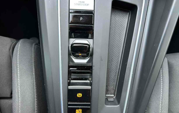 volkswagen-golf-viii-2-0-tdi-scr-150ch-style-1st-dsg7 - 886314713