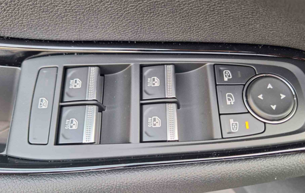 renault-austral-1-2-e-tech-full-hybrid-200ch-techno-25 - 887664713