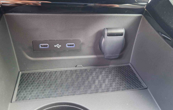 renault-austral-1-2-e-tech-full-hybrid-200ch-techno-25 - 887664713