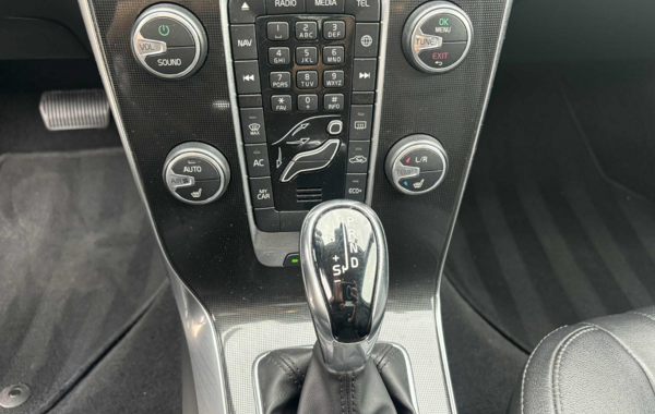 volvo-v40-d2-adblue-120ch-signature-edition-geartronic - 890024713