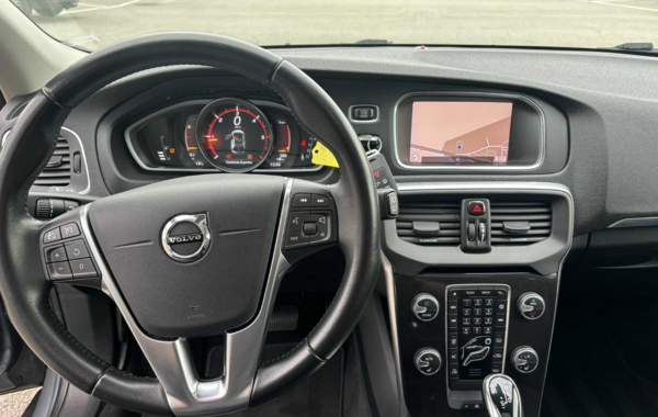 volvo-v40-d2-adblue-120ch-signature-edition-geartronic - 890024713