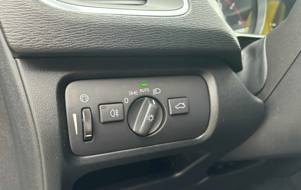 volvo-v40-d2-adblue-120ch-signature-edition-geartronic - 890024713