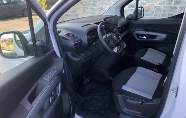 citroen-berlingo-taille-m-1-5-bluehdi-130ch-s-s-max-eat8-5-places - 891754713