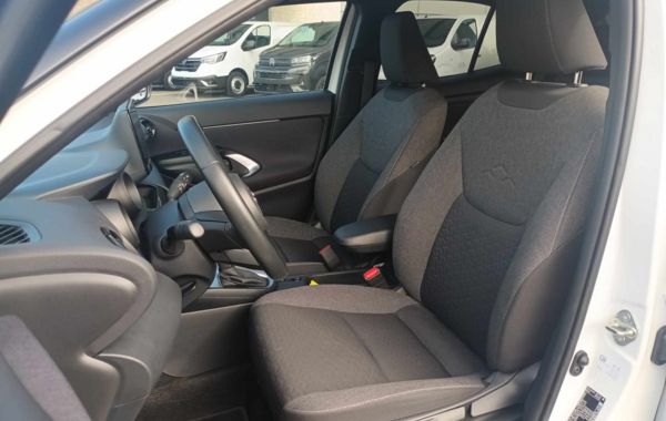 toyota-yaris-cross-116h-design-my21 - 892624713