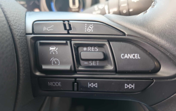 toyota-yaris-cross-116h-design-my21 - 892624713