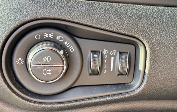 jeep-renegade-1-4-multiair-s-s-140ch-limited - 893444713