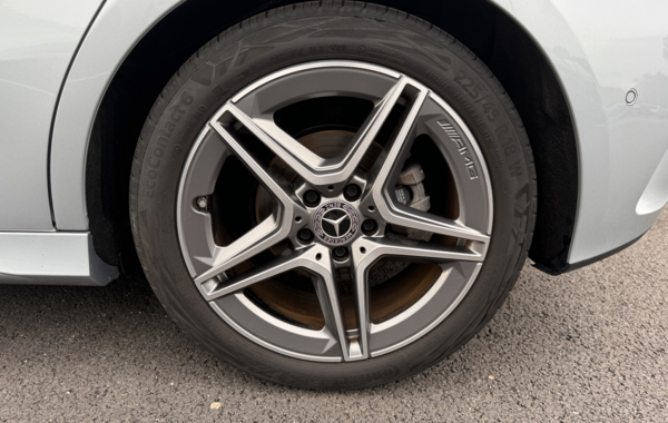 mercedes-classe-a-200-d-150ch-amg-line-8g-dct - 893914713