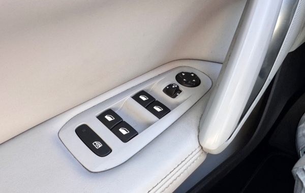 peugeot-308-1-2-puretech-130ch-allure-s-s-eat6-5p - 893994713